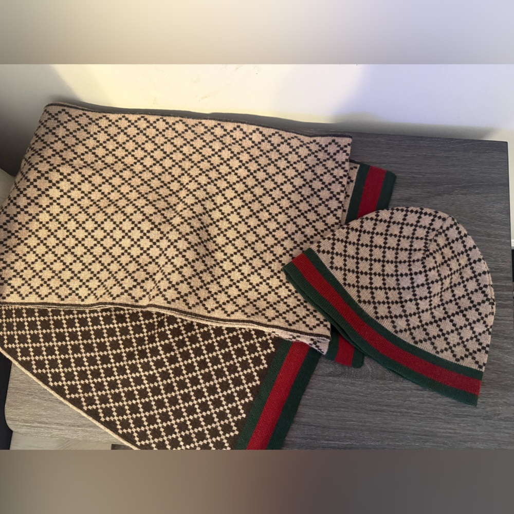 Gucci Beige and Brown Scarf and Hat